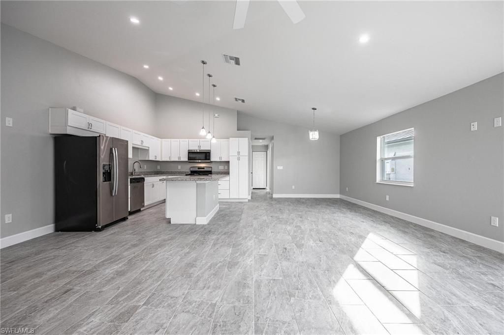 184 Village Cir, Labelle, FL 33935 Photo