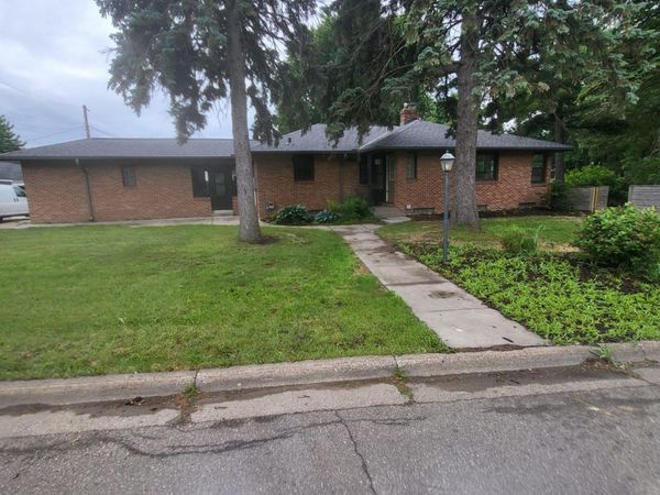 3131 Parkview Boulevard, Robbinsdale, MN 55422