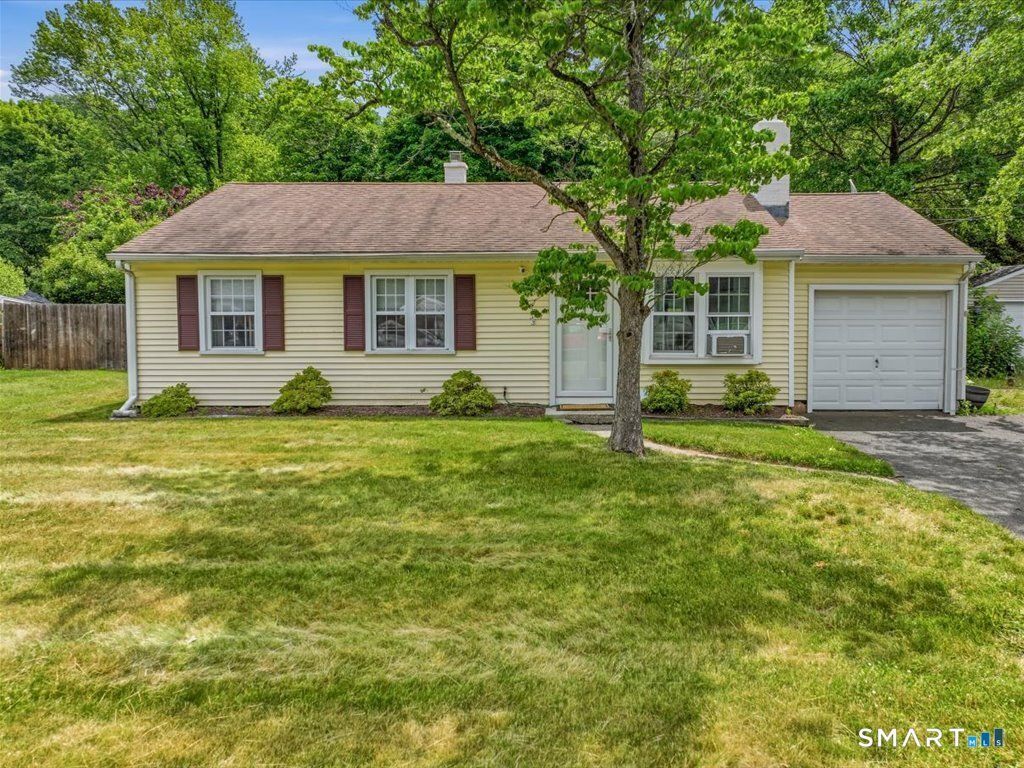 30 Van Horn, East Haven, CT 06512 Main Photo