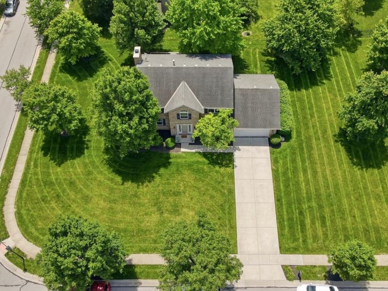 5273 Greenhouse Drive, Mason, OH 45040 Photo 2