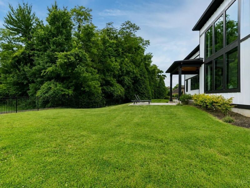 2058 Tall Pines Lane, Anderson Twp, OH 45244 Photo 9
