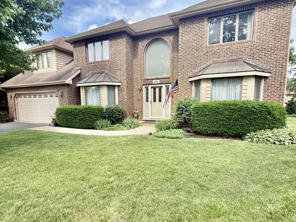 156 Elizabeth Court , Wood Dale, IL 60191