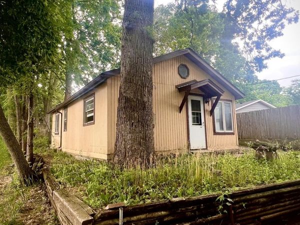 80 Cathryn Street , Fox Lake, IL 60020