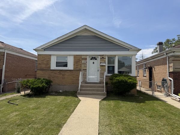 1108 31st Avenue , Bellwood, IL 60104