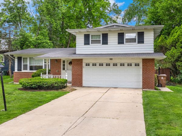 804 W Manor Court , Glenwood, IL 60425