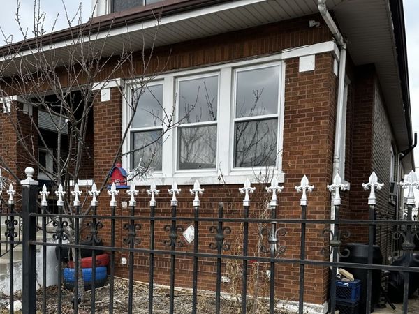 5839 S Sacramento Avenue , Chicago, IL 60629