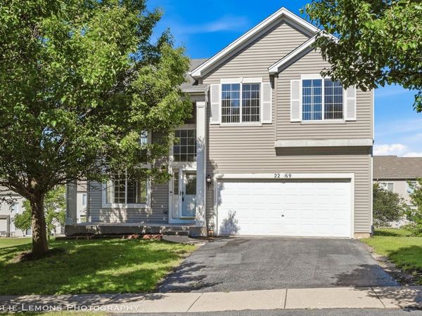 2269 Grand Pointe Trail , Aurora, IL 60503