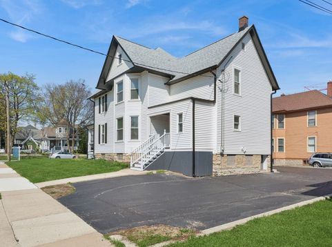 Main Photo
