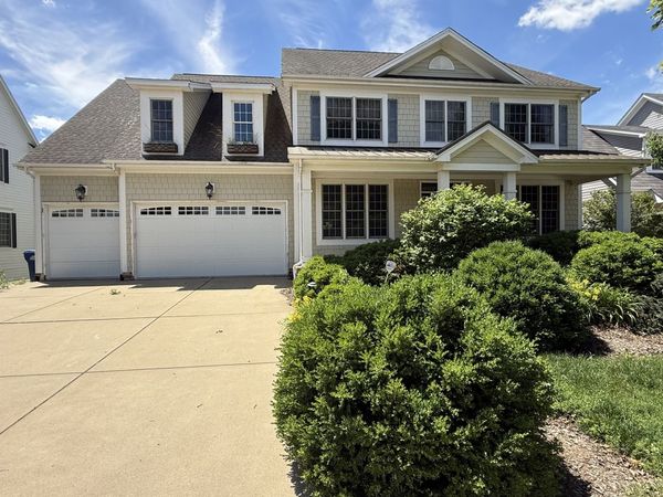 125 Goldenrod Drive , Sugar Grove, IL 60554