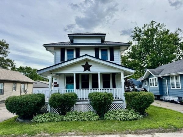 367 19th Place , Clinton, IA 52732