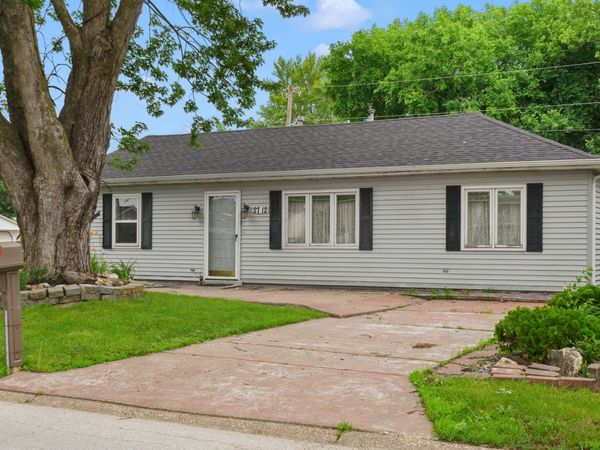 2712 W 67th Street , Davenport, IA 52806