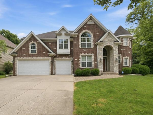 1870 COOL CREEK Drive, St. Charles, IL 60174