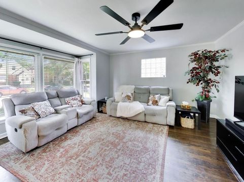 Main Photo