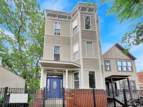 2141 N Point Street, Unit 1F, Chicago, IL 60647