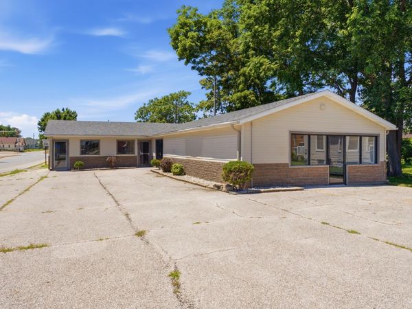 1115 7th Avenue, Rock Island, IL 61201