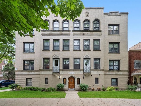 6300 N Rockwell Street , Unit A2, Chicago, IL 60659