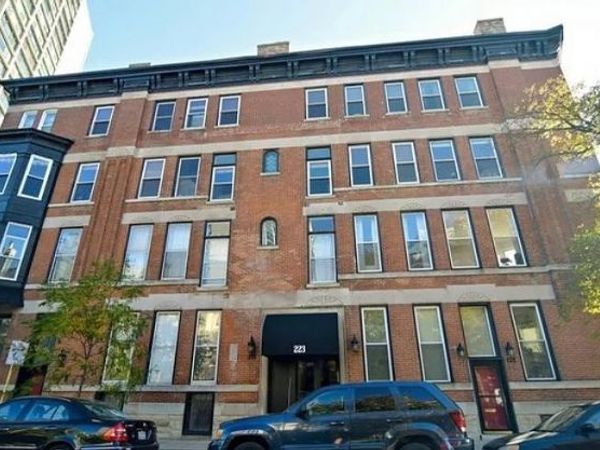 223 W Wisconsin Street , Unit 2B, Chicago, IL 60614