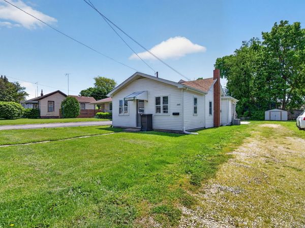 111 Buchanan Street, Morris, IL 60450