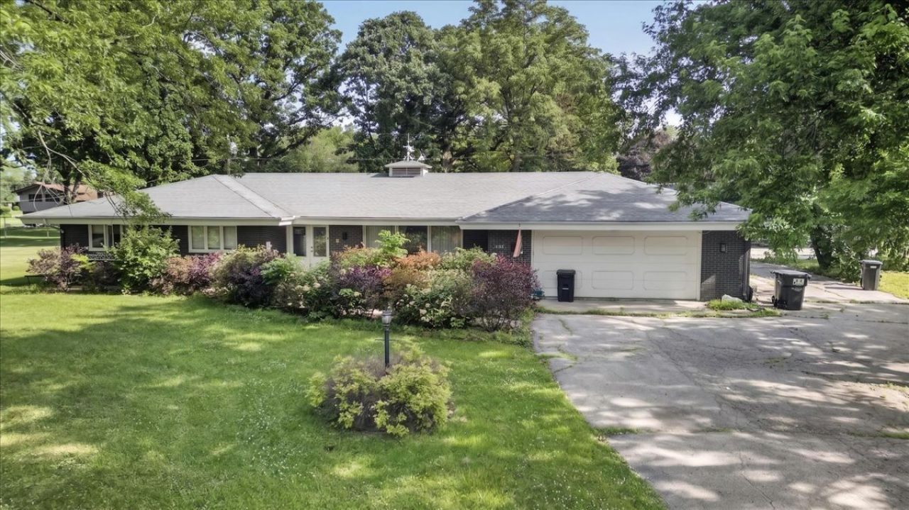 4115 Stage Coach Trail, Rockford, IL 61101 Main Photo