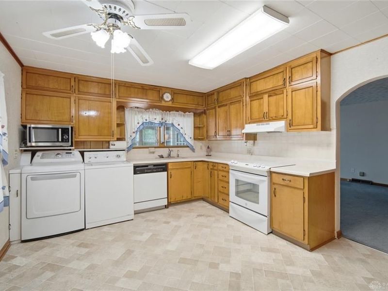 501 W Center Street, Farmersville, OH 45325 Photo 7