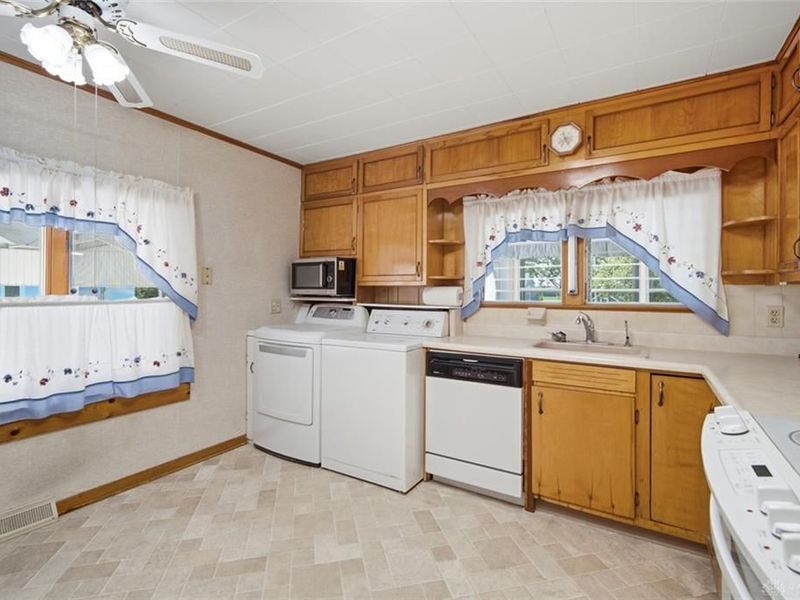 501 W Center Street, Farmersville, OH 45325 Photo 8