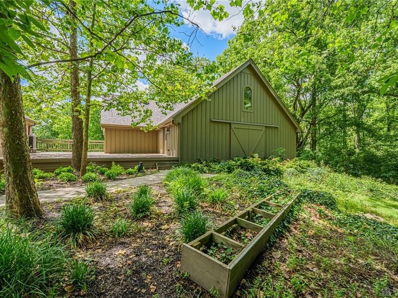 4284 Deweese Road, Troy, OH 45373 Photo 12