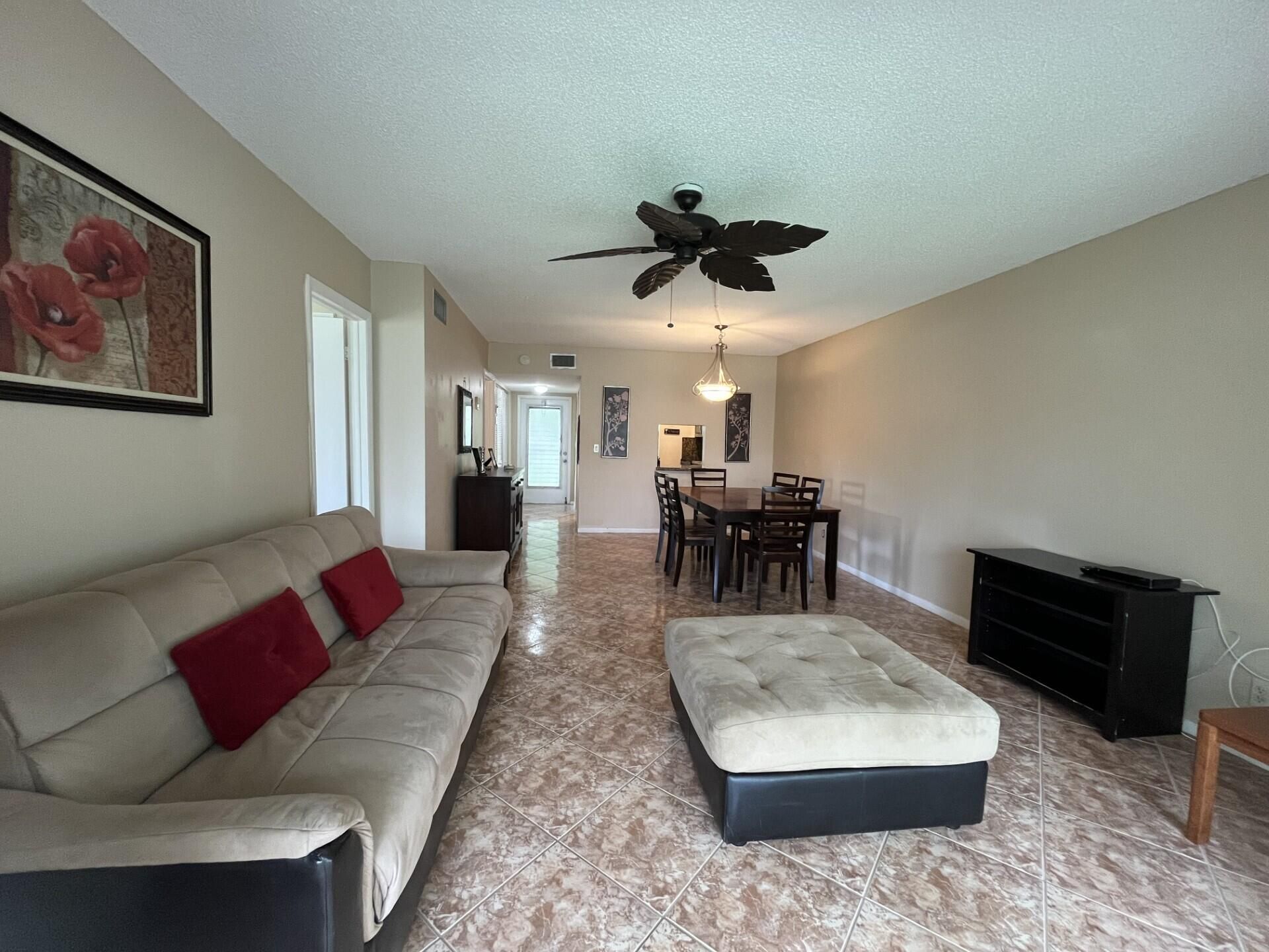 23 Abbey Lane, Unit 208, Delray Beach, FL 33446 Photo