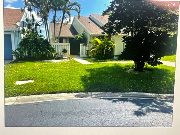 5675 Northpointe Lane, Boynton Beach, FL 33437