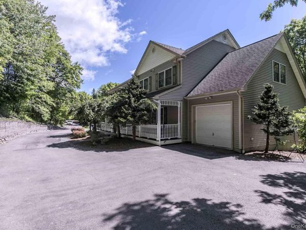 860 Route 284 , Westtown, NY 10998