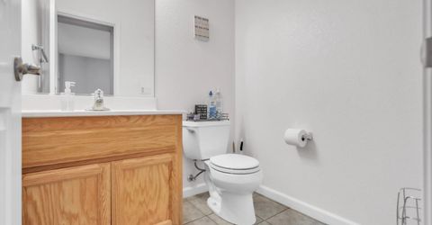 4040 Vittoria Ln, Sacramento, CA 95834 Photo