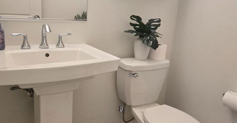 5907 Bonneville, Sacramento, CA 95835 Photo