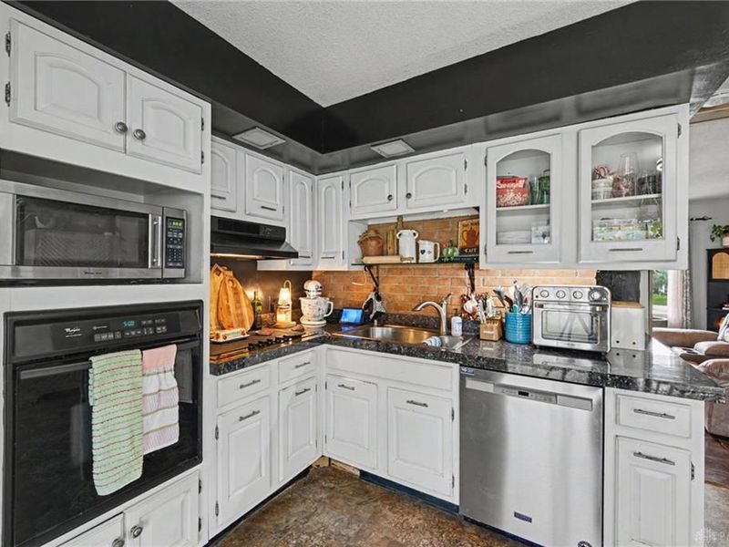 1160 Fairmont Drive, Sidney, OH 45365 Photo 12