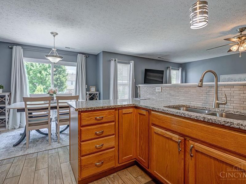 265 Easton Manor Drive, Monroe, OH 45050 Photo 12