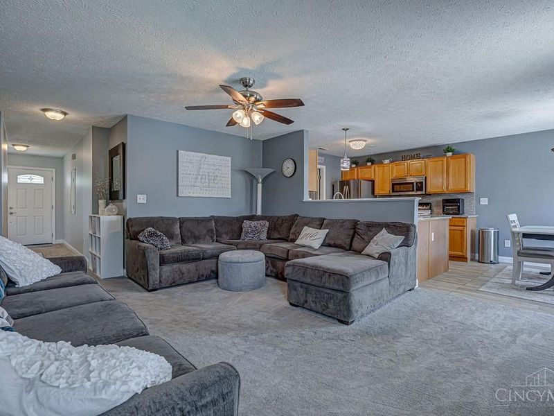 265 Easton Manor Drive, Monroe, OH 45050 Photo 4