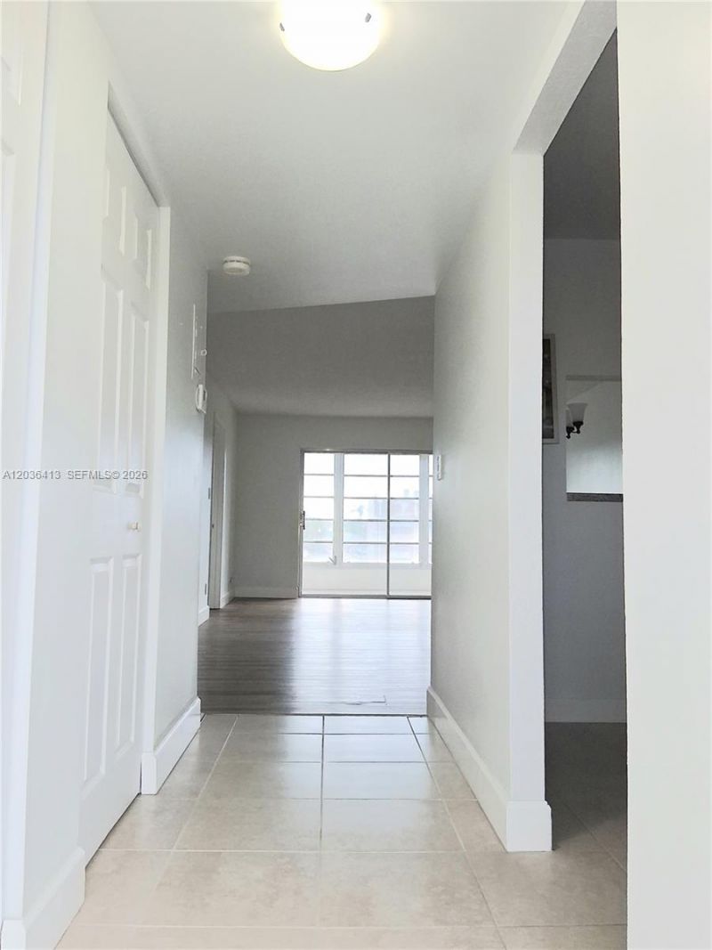 9460 Sunrise Lakes Blvd , Unit 309, Sunrise, FL 33322 Photo