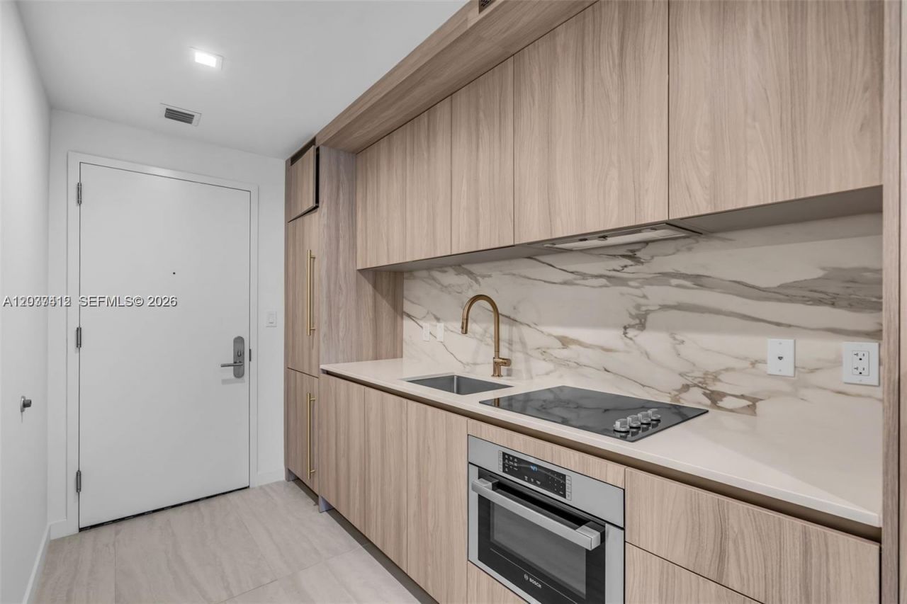 77 SE 5th St , Unit 1705, Miami, FL 33131 Photo