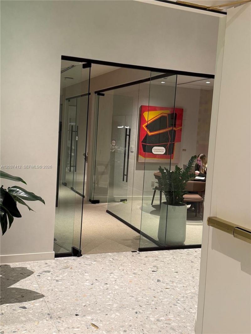 77 SE 5th St , Unit 1705, Miami, FL 33131 Photo