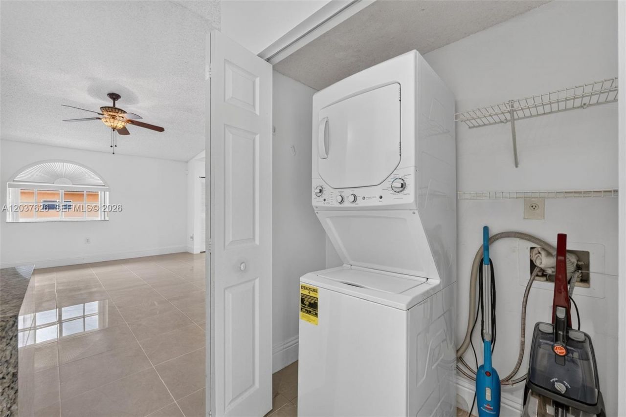 3574 W 80th St , Unit 63-201, Hialeah, FL 33018 Photo