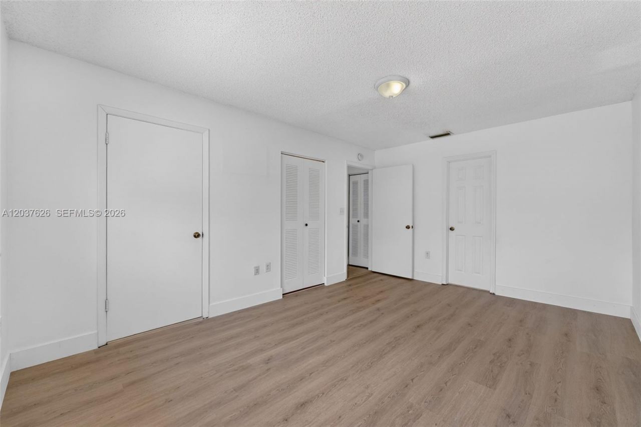 3574 W 80th St , Unit 63-201, Hialeah, FL 33018 Photo