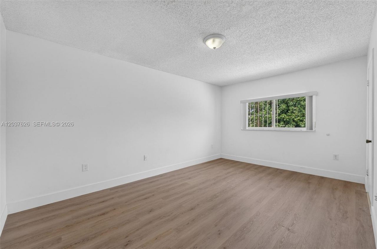 3574 W 80th St , Unit 63-201, Hialeah, FL 33018 Photo