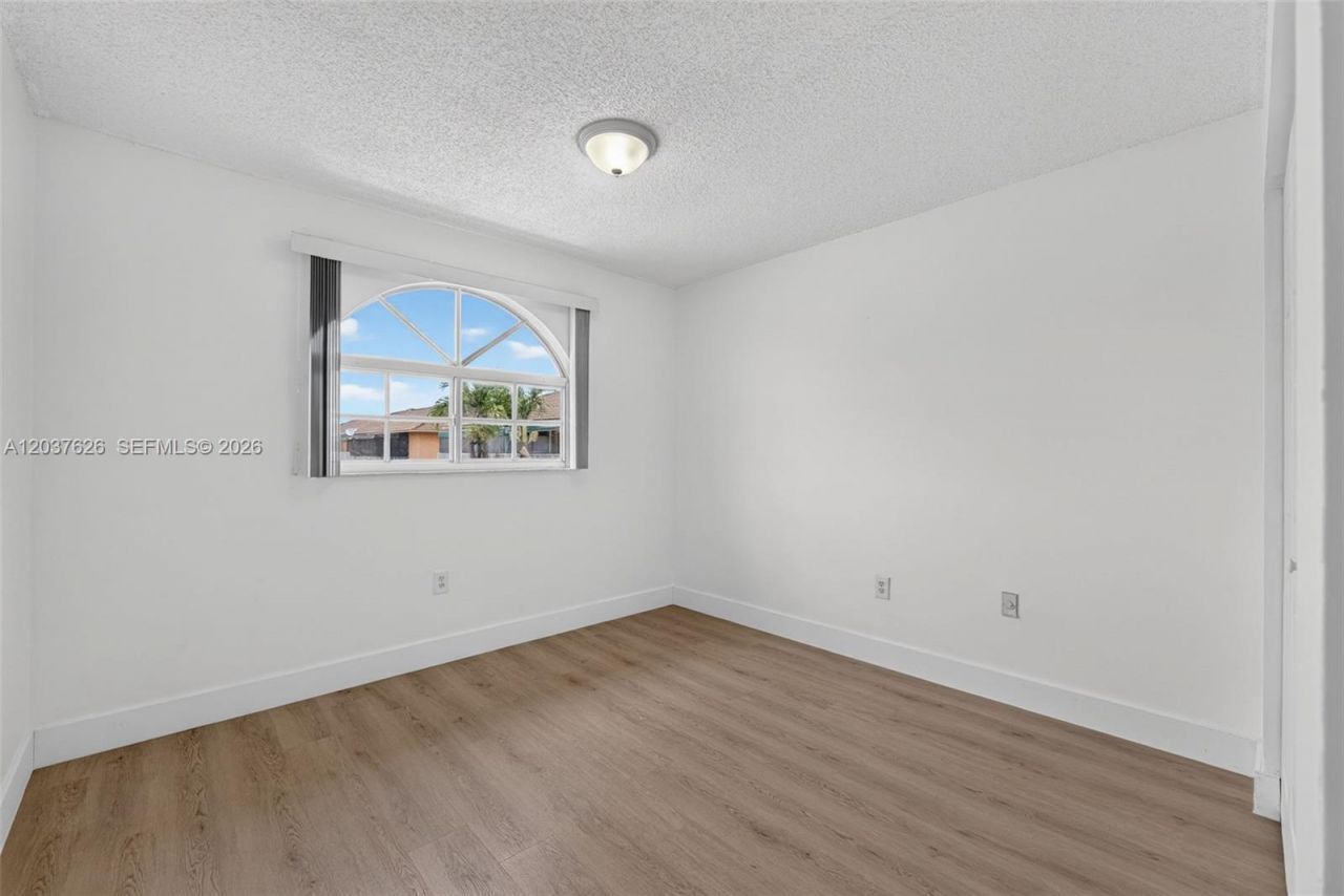 3574 W 80th St , Unit 63-201, Hialeah, FL 33018 Photo