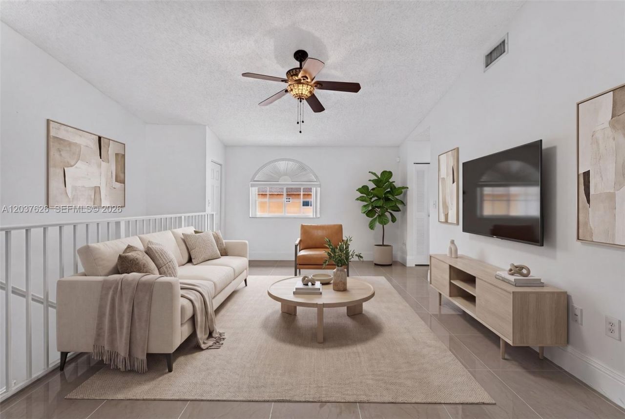 3574 W 80th St , Unit 63-201, Hialeah, FL 33018 Photo