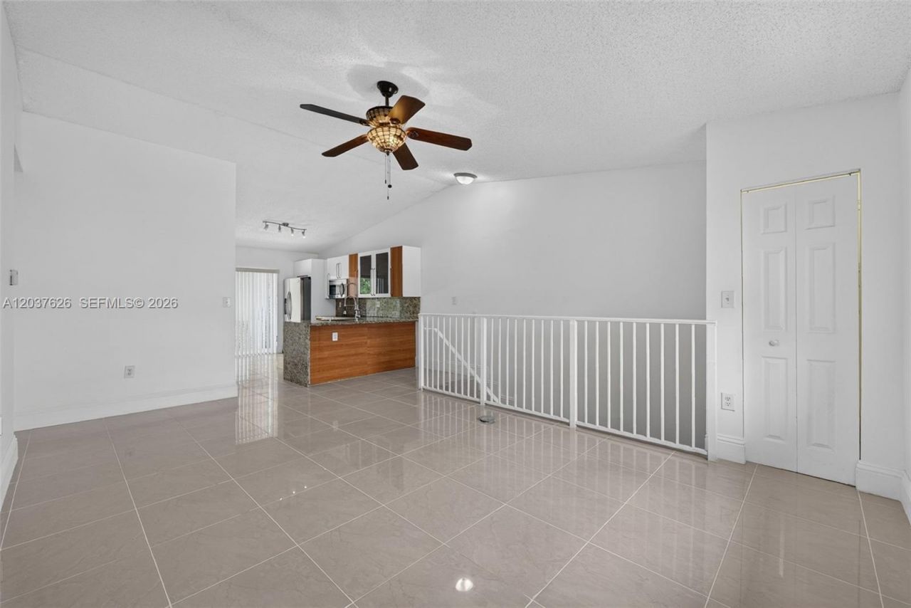 3574 W 80th St , Unit 63-201, Hialeah, FL 33018 Photo