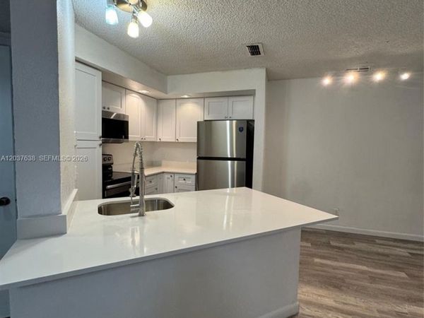 3390 N Pinewalk Dr N , Unit 1016, Margate, FL 33063