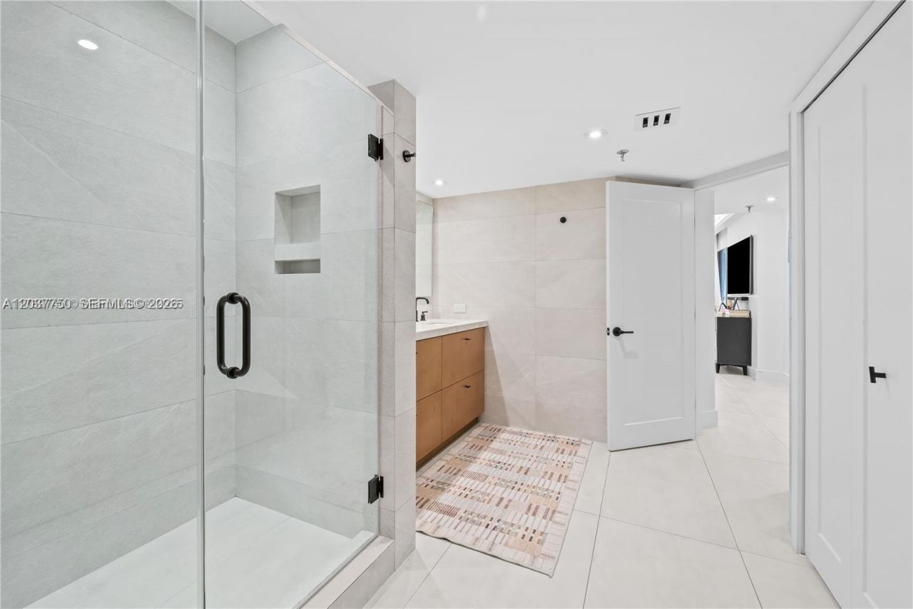 520 Brickell Key Dr, Unit A713, Miami, FL 33131 Photo