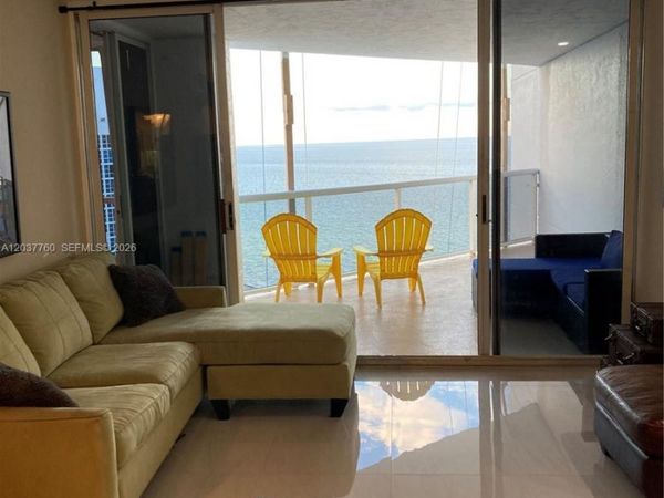 6767 Collins Ave , Unit 1701, Miami Beach, FL 33141