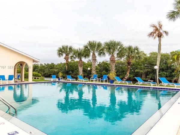 1815 Robalo Dr , Unit 201C, Vero Beach, FL 32960