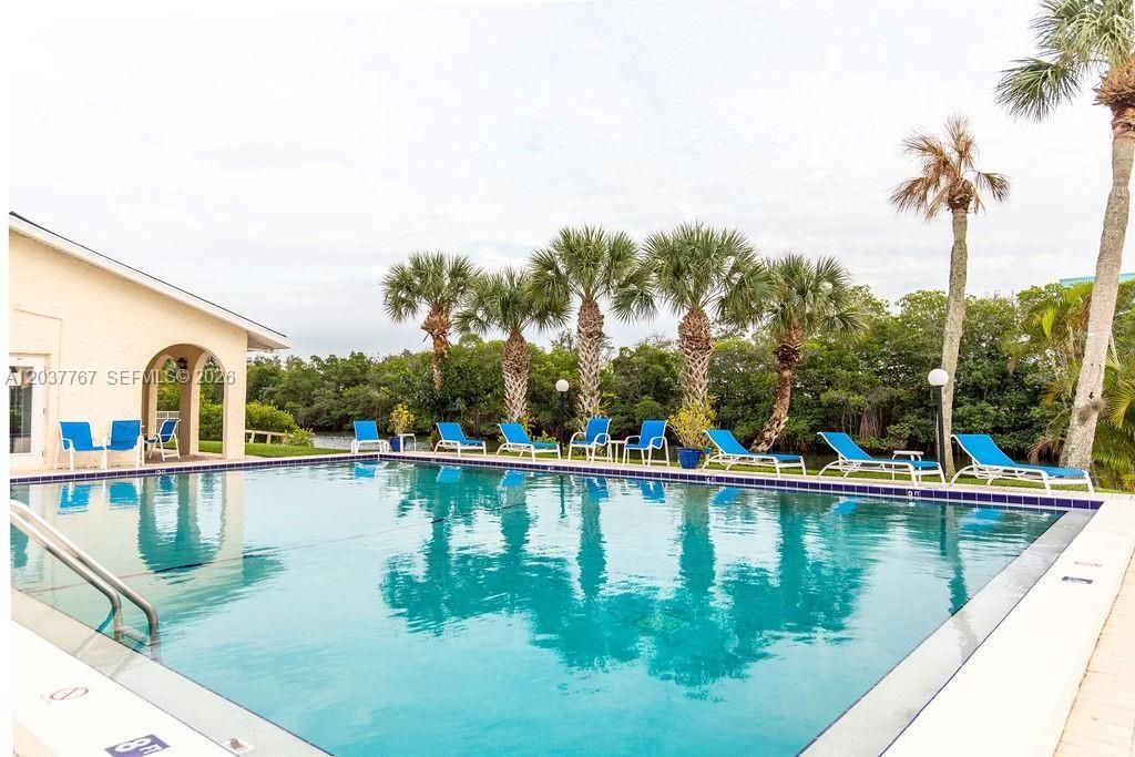 1815 Robalo Dr , Unit 201C, Vero Beach, FL 32960 Photo