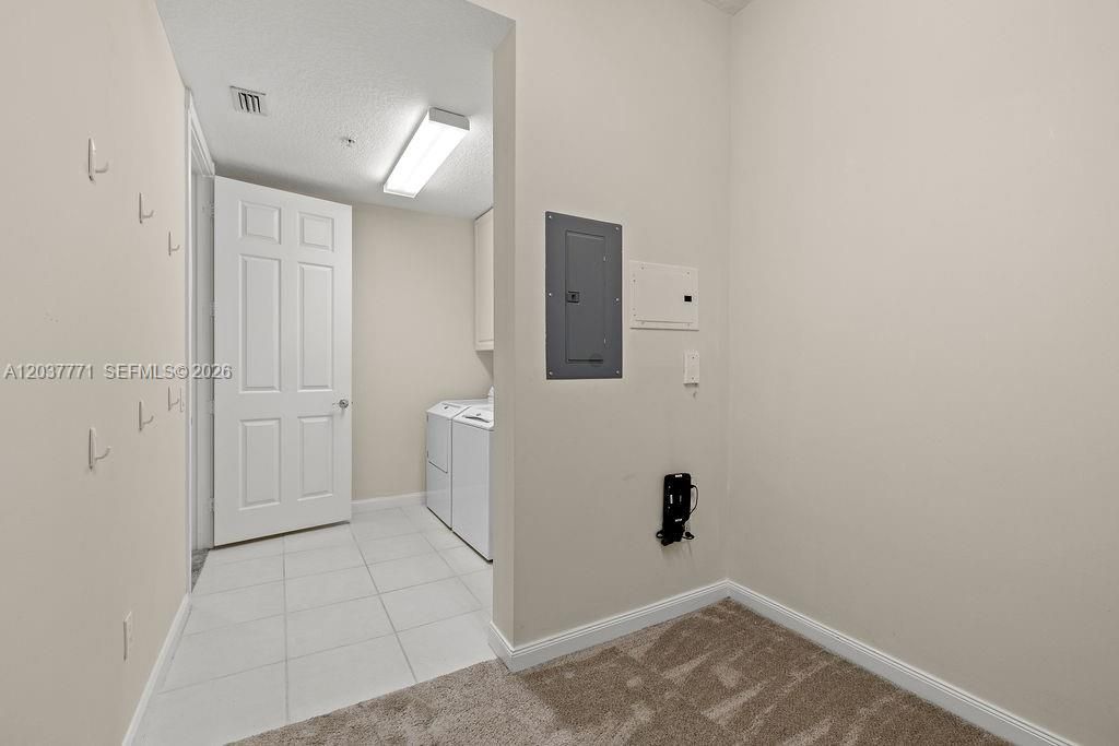 17 W Harbour Isle Dr W , Unit 103, Fort Pierce, FL 34949 Photo