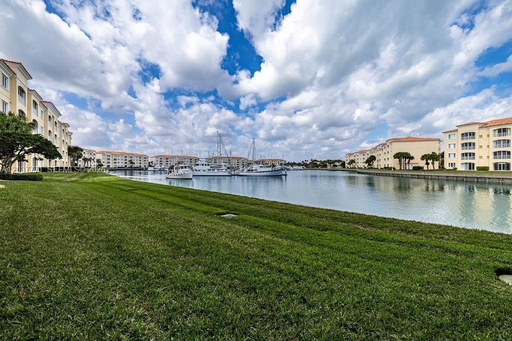 17 W Harbour Isle Dr W , Unit 103, Fort Pierce, FL 34949 Photo
